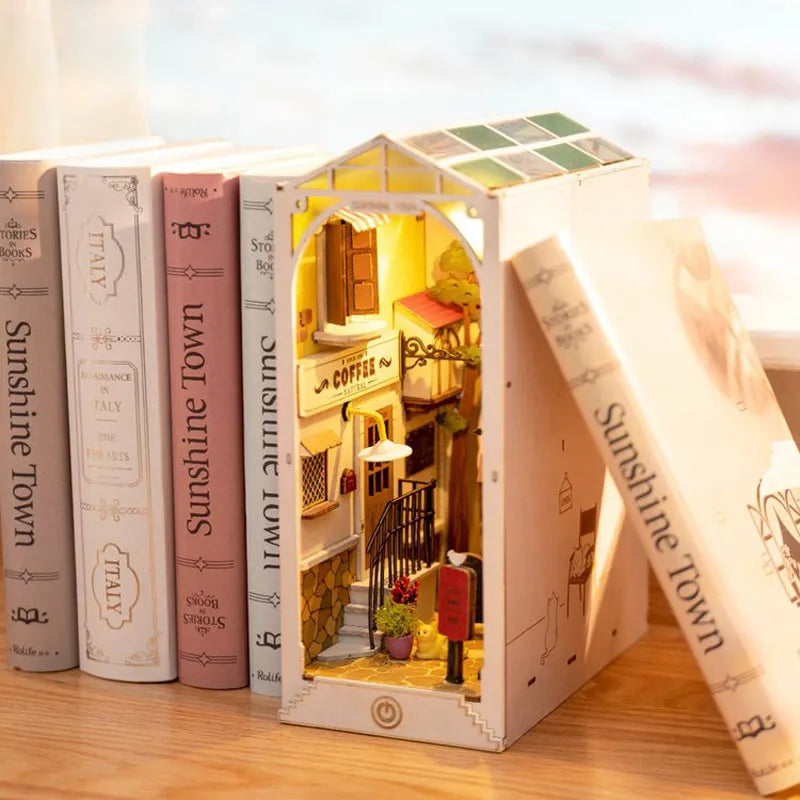 Sunshine Town Book Nook 3D