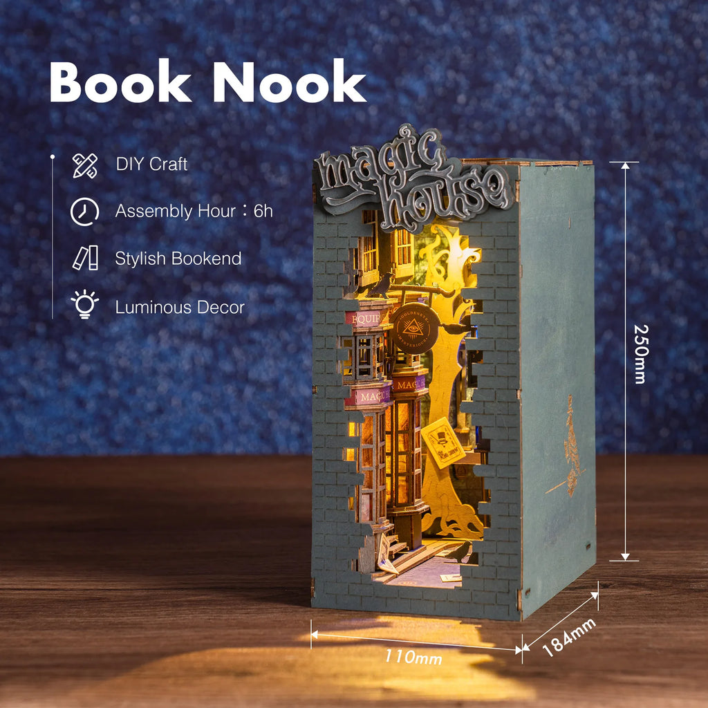 Magic House Book Nook 3D